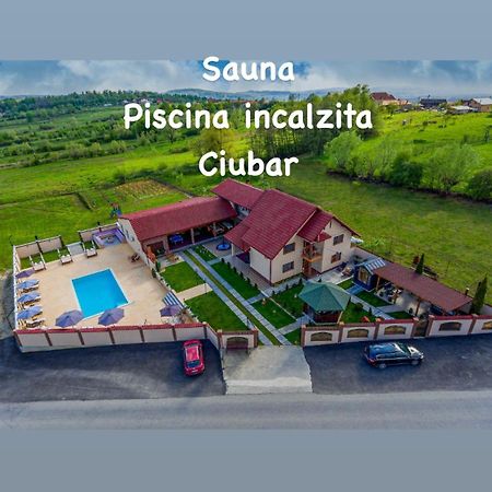 Pensiunea Adrian Novaci-Străini Eksteriør bilde